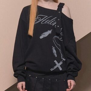 Fancy Club - One Shoulder Buckle Sweatshirt (Black)